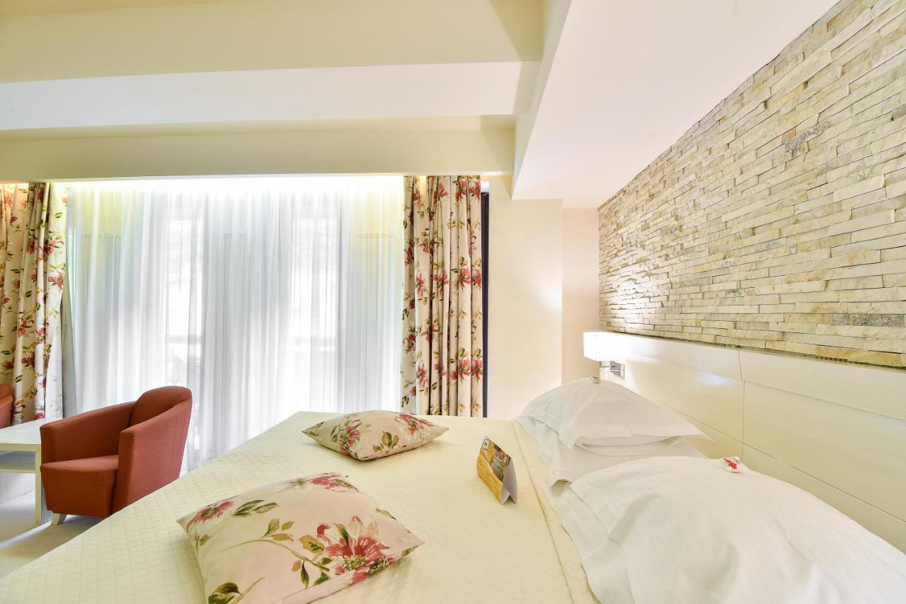 Ioana Boutique Hotel Синая Екстериор снимка