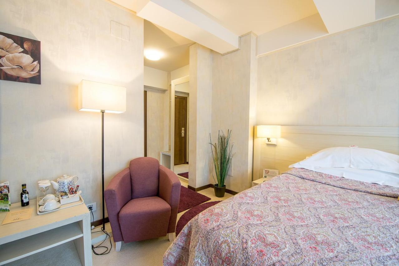Ioana Boutique Hotel Синая Екстериор снимка