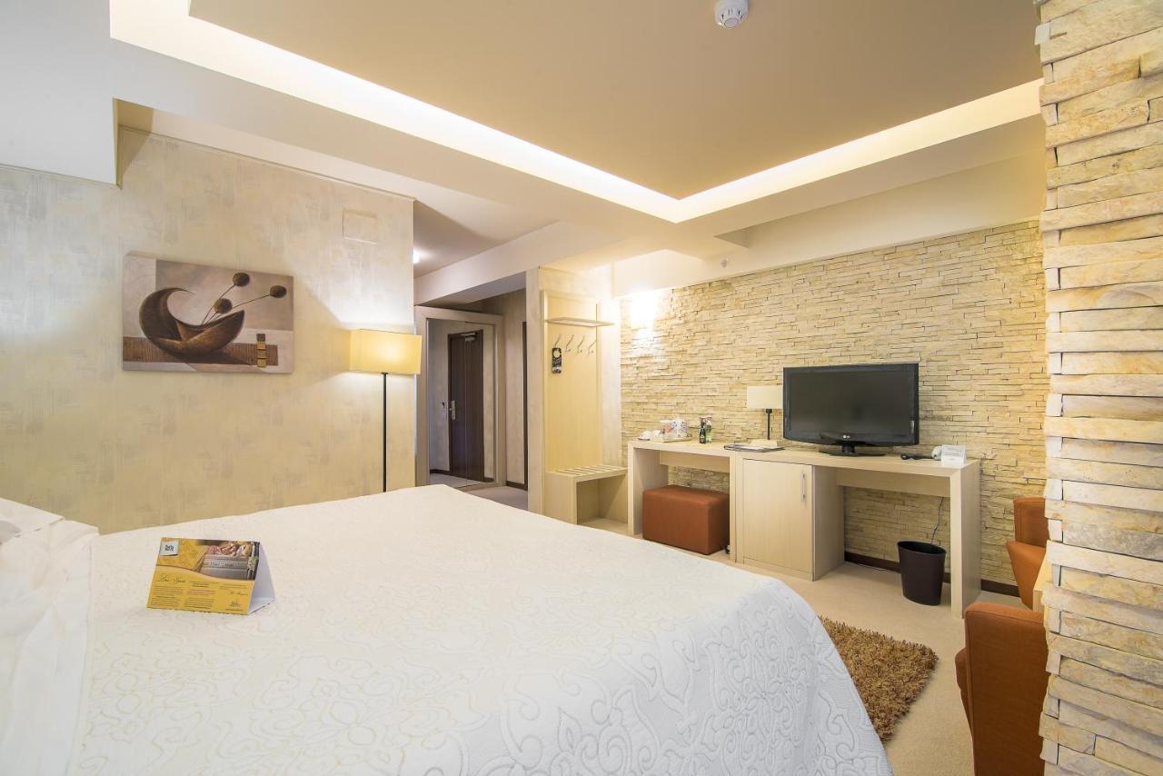 Ioana Boutique Hotel Синая Екстериор снимка