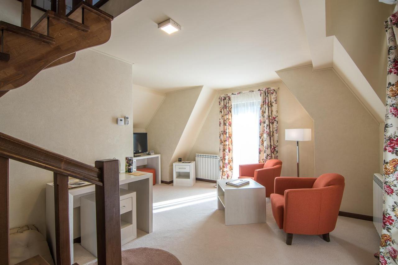 Ioana Boutique Hotel Синая Екстериор снимка