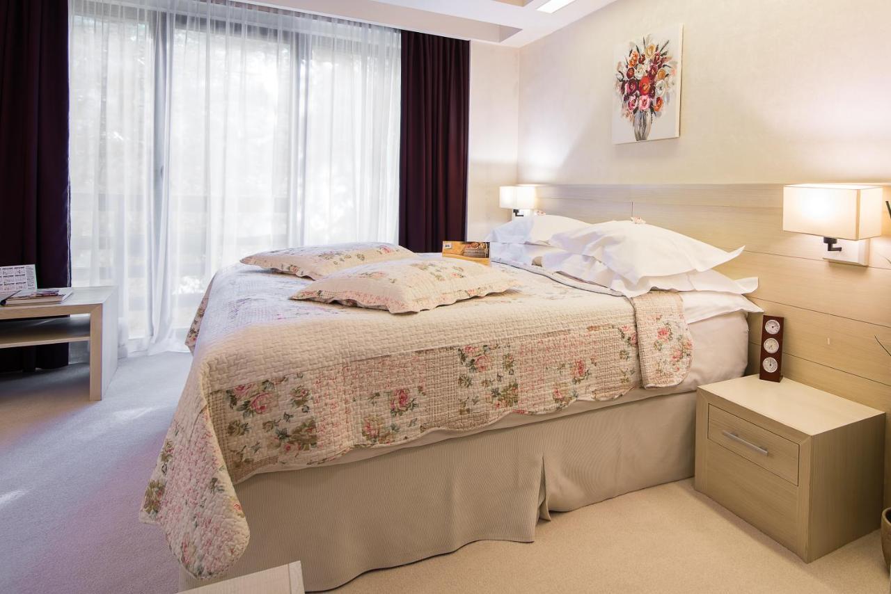 Ioana Boutique Hotel Синая Екстериор снимка