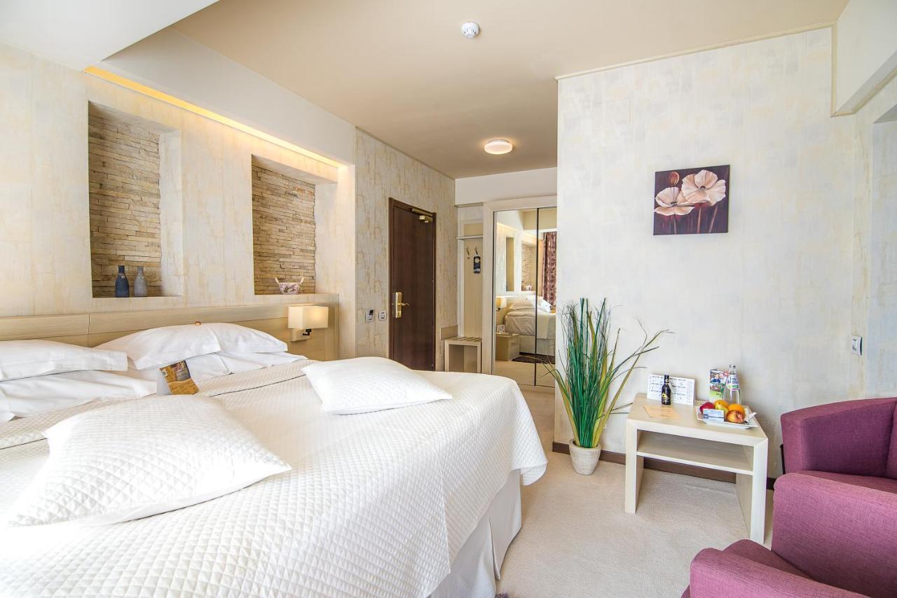 Ioana Boutique Hotel Синая Екстериор снимка