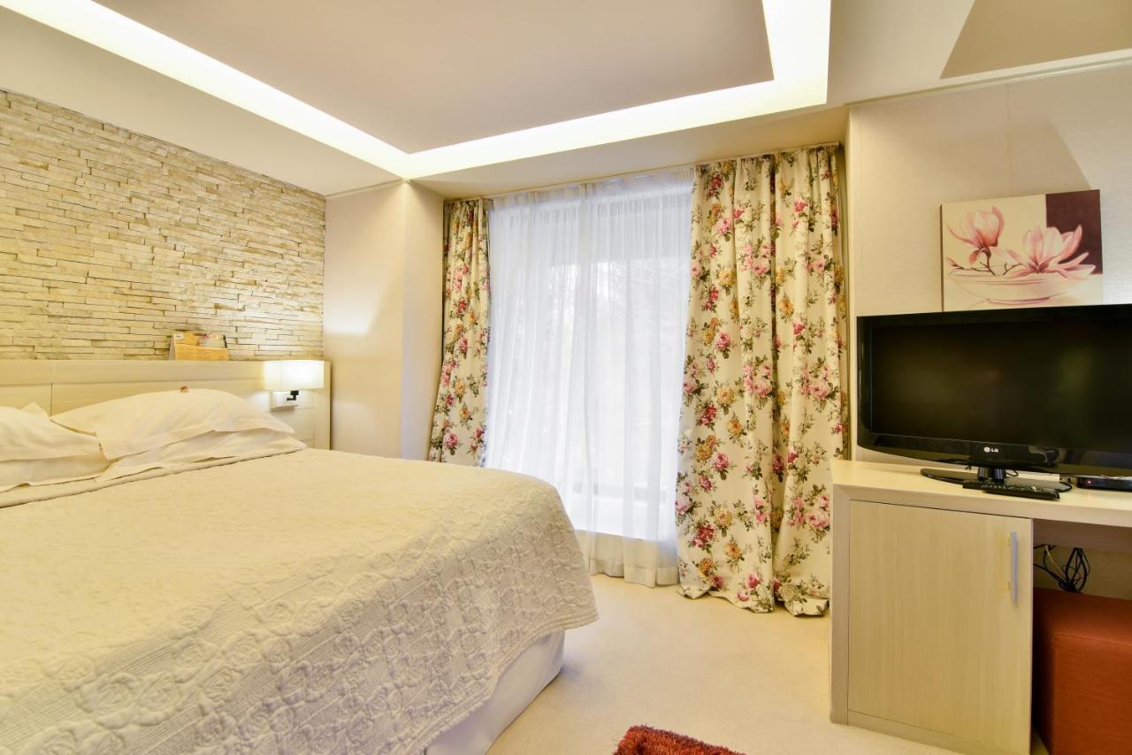 Ioana Boutique Hotel Синая Екстериор снимка