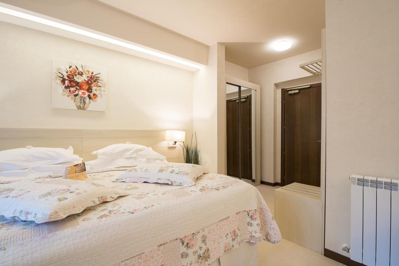 Ioana Boutique Hotel Синая Екстериор снимка